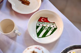 Zeytin Dalından Sırlı Gurbete Çini Sergisi Gemliklilerle Buluştu